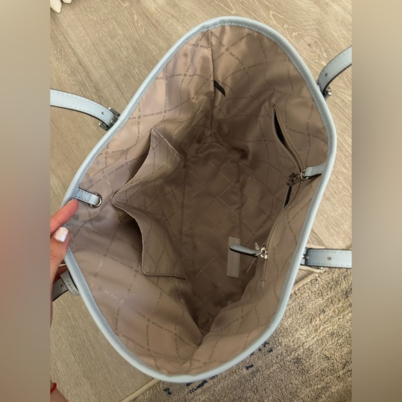 Michael Kors Handbag - Picture 5 of 6